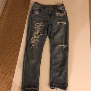 American Eagle mom jeans